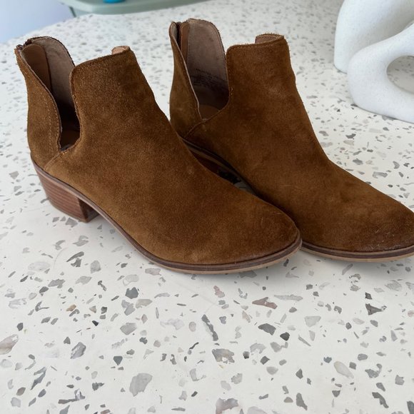 Steve Madden Lancaster Bootie - Cognac Suede - Picture 4 of 5